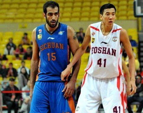 詹皇赛场怒 詹皇赛场怒